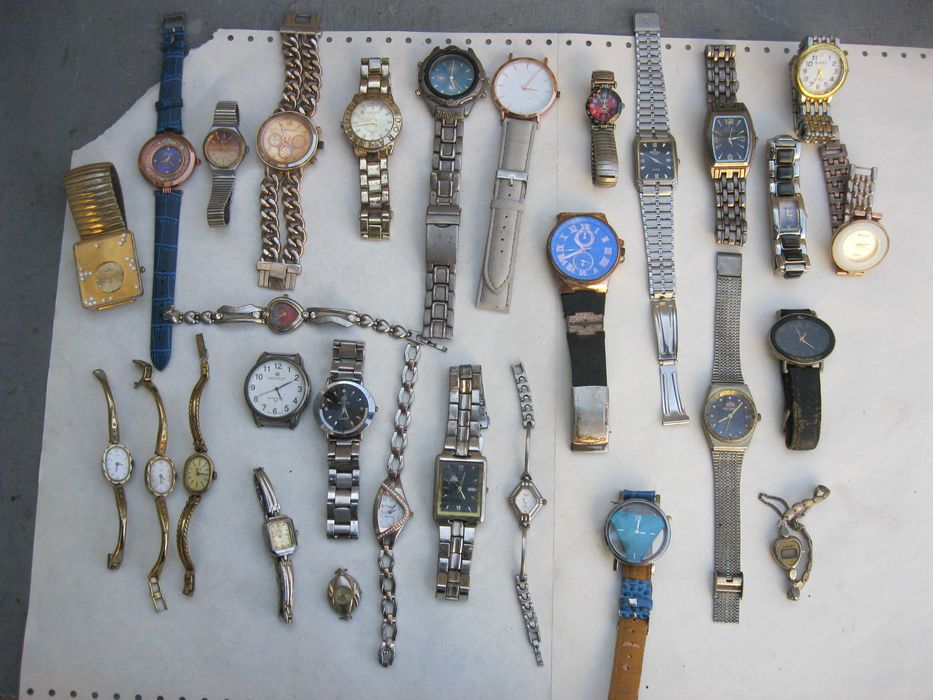 Продам часы наручные