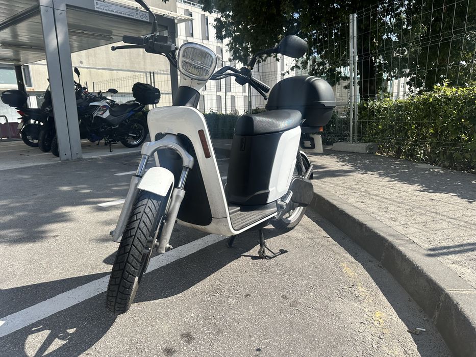 Askoll ES eletrica Motociclo equivalente 125cc