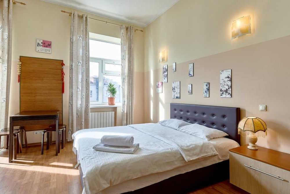 Студіо з видом на Майдан , вул. Софіївська 2