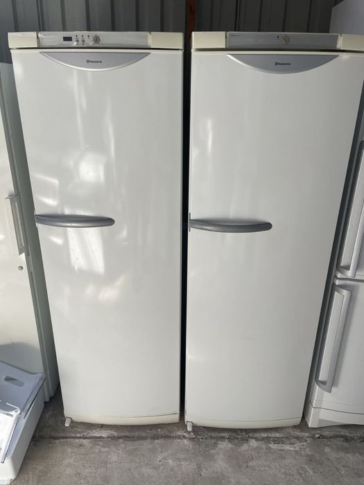 Холодильник + морозильна камера від концерну Electrolux ( А200604 )