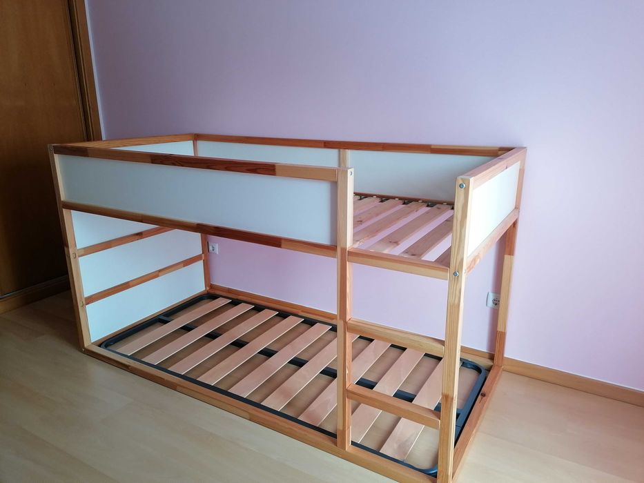 Cama ikea + estrado+ colchão
