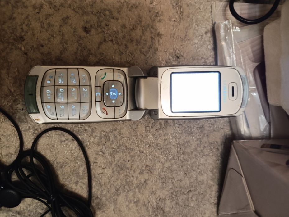 Мобильные телефоны