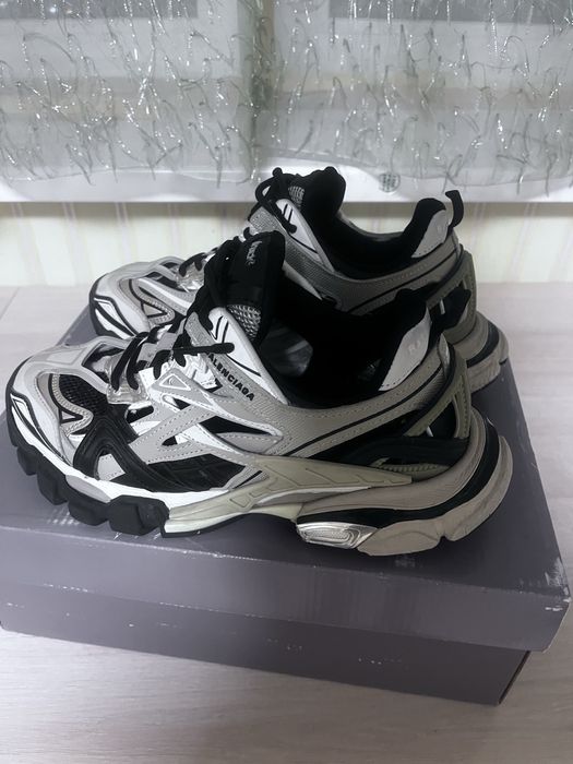 Balenciaga track 2