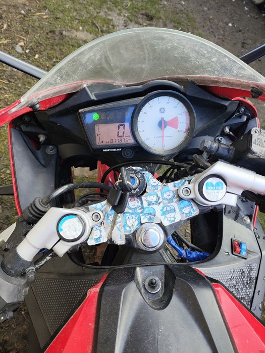 Ямаха    yzf 125