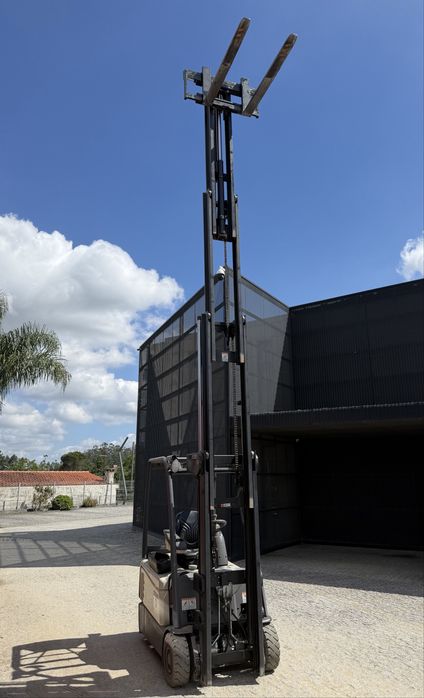 Empilhador elétrico 1600Kg