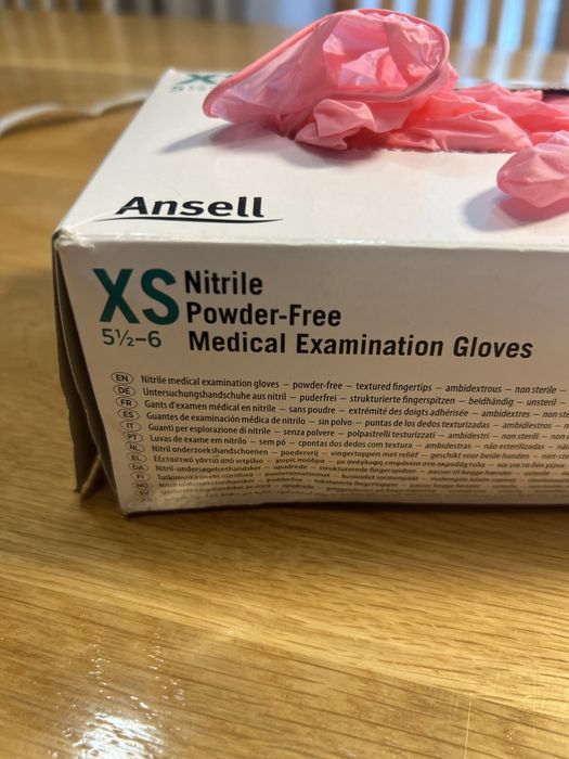 Rękawiczki jednorazowe różowe XS nowe