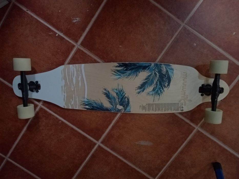 Skate longboard.