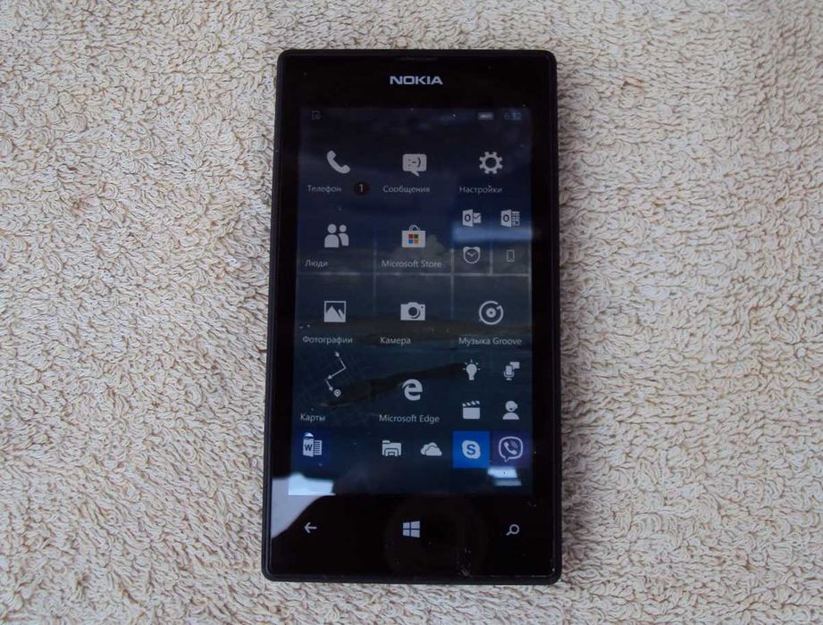 Мобильный Телефон Nokia Lumia 520 треснуло стекло