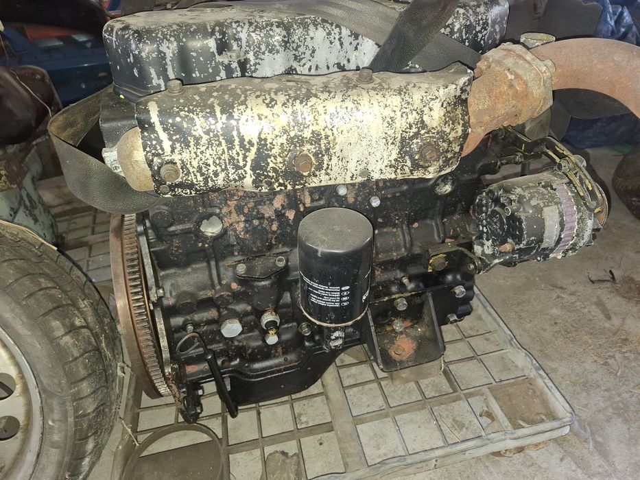 Silnik mitsubishi s4e 4cyl zamiennik perkins 700 rurka przelew