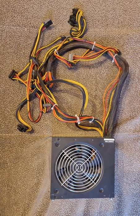 Zasilacz komputerowy  700W