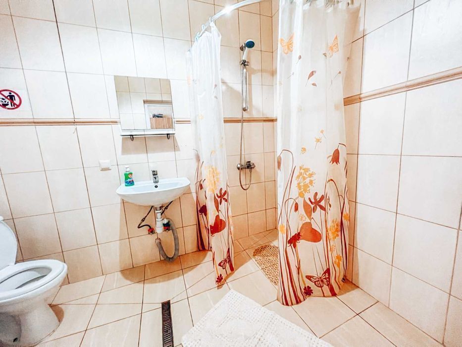 1к Подобово Погодинно Печерськ метро Коновальця квартира посуточно