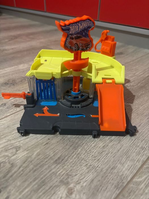 Машинки Hot Wheels