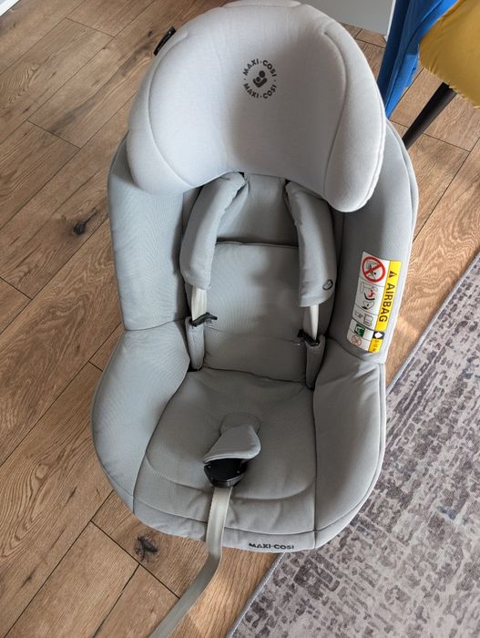 Maxi Cosi Pearl Pro 2 + baza isofix FAMILY FIX 3