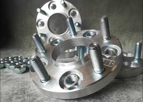 Распродажа склада проставки сквозные адаптеры шпилечные футорочные