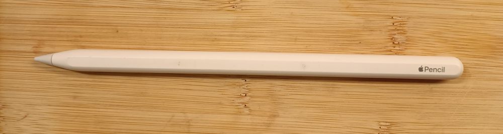 Apple Pencil original 
Pronta para desenhar e escrever com precisão
Excelente estado como nova 

Verifiquem os meus outros anúncios