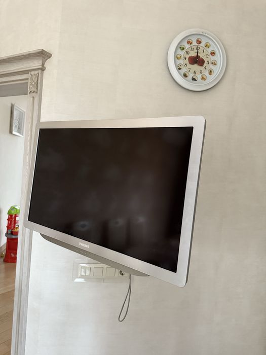 Продам телевизор philips
