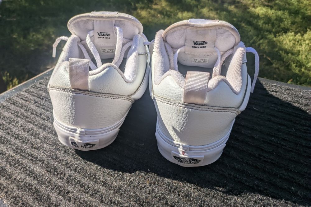 Vans Knu School White