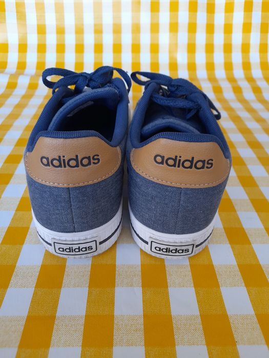 Sapatilhas Adidas n°44 como novas