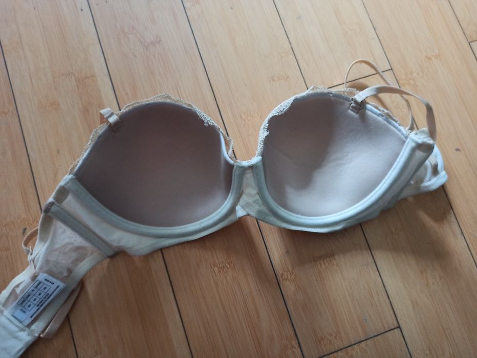 Biustonosz 70D Elle Macpherson