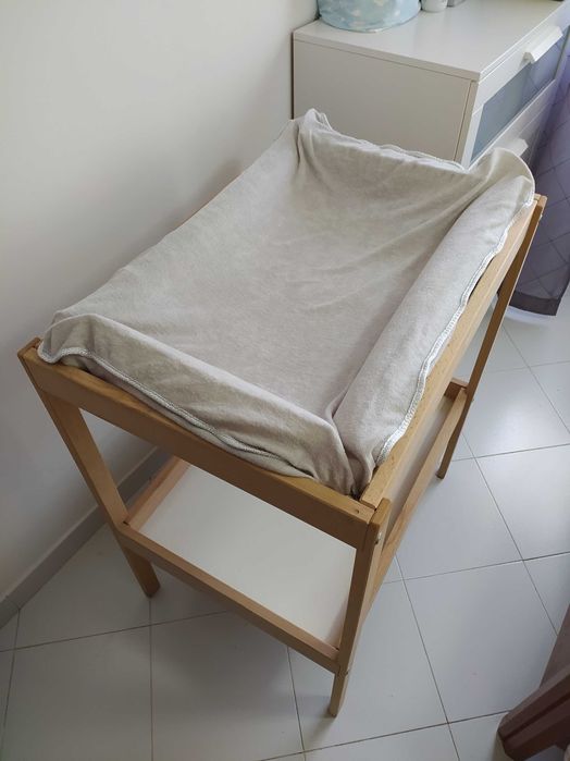 Trocador IKEA + Muda Fraldas + Capa