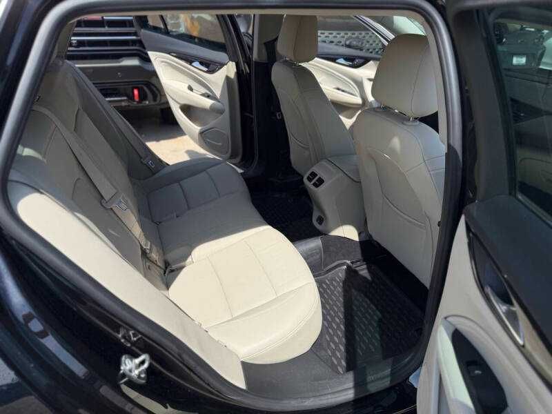 2018 Buick Regal TourX Essence