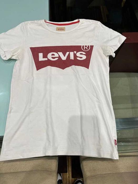 conjunto de 5 t-shirt´s levi´s