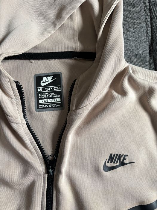 Nike tech cor beje