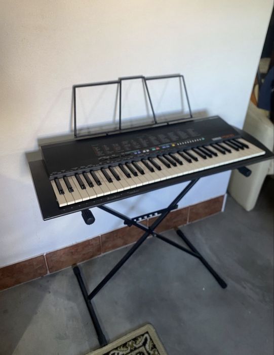 Teclado com suporte