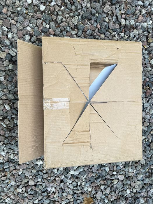 Umywalka na szafkę lub wisząca 50x40