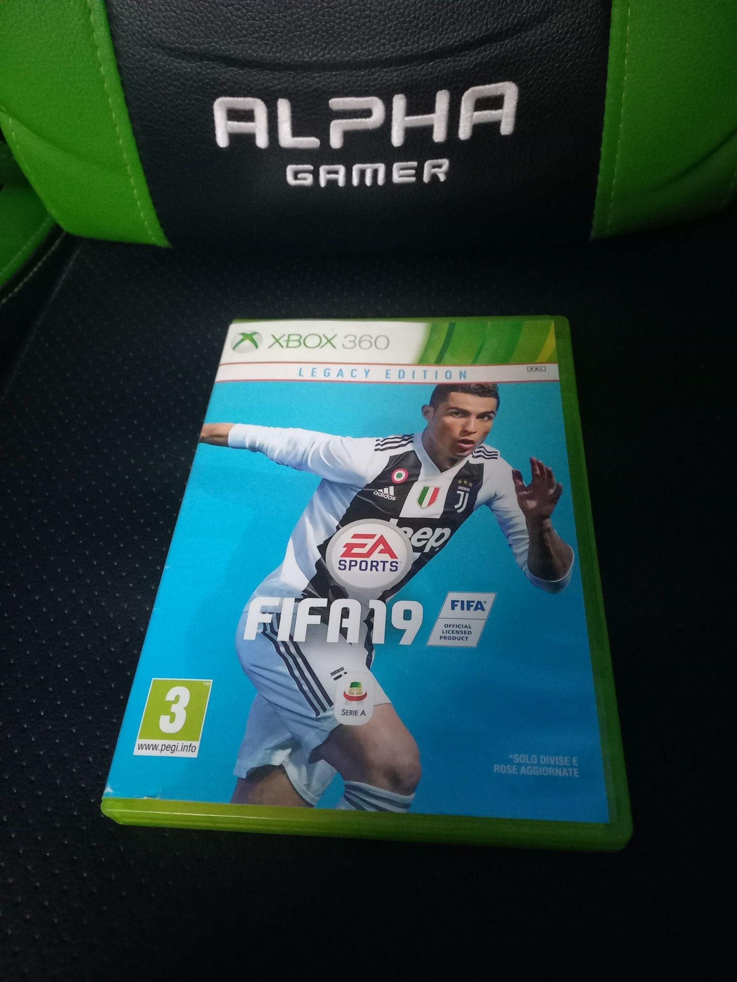 Jogo PS3 FIFA 19 Legacy Edition (Usado)