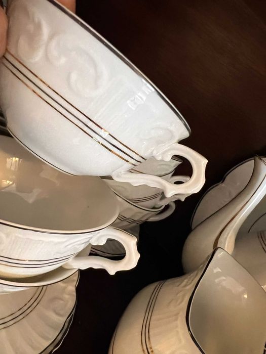 Serviço Vista alegre de chá com risco azul e dourado