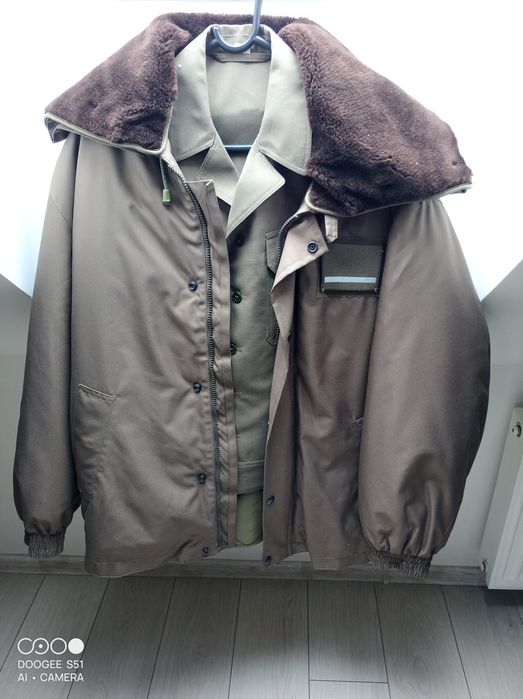 Sorty mundurowe płaszcz