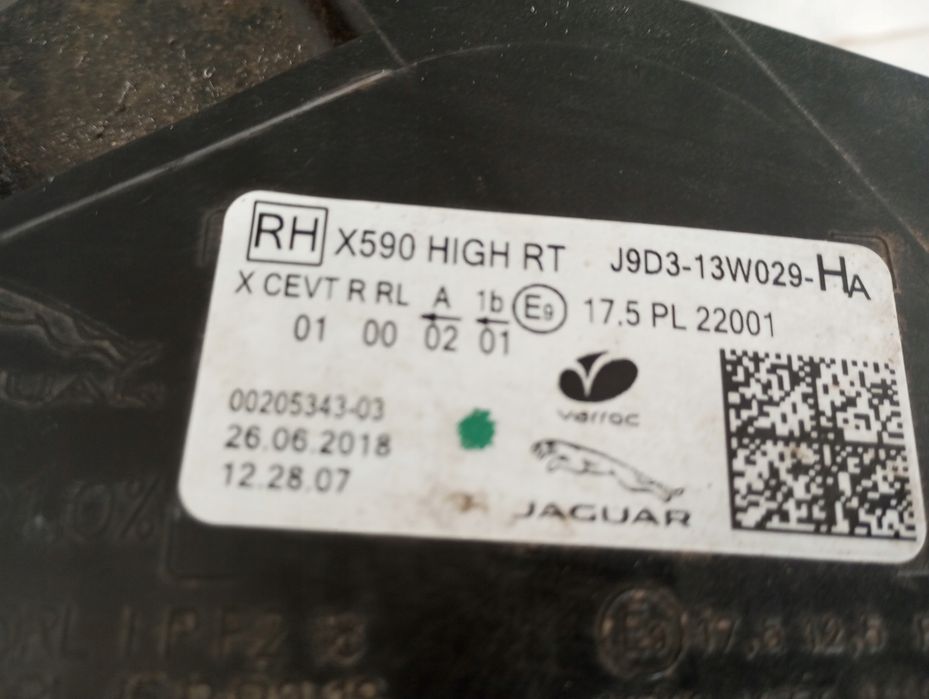 Lampa LAMPY FULL LED LEWA PRAWA JAGUAR I PACE J9D3-13W030-HA J9D3-13W029-HA