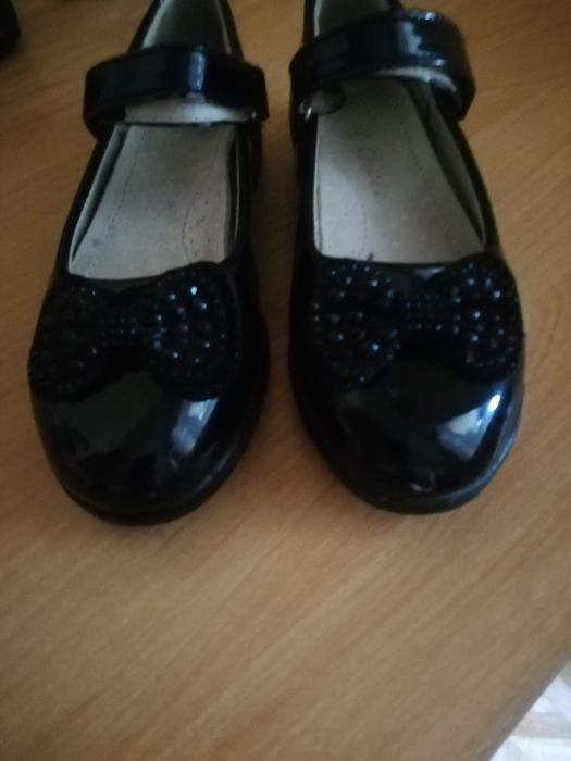 Продам туфли на девочку(28р.)17.5 стелька