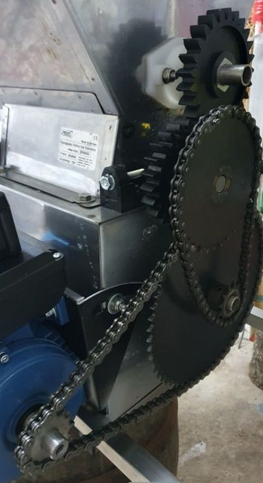 Esmagador Desengaçador uvas para vinho com motor