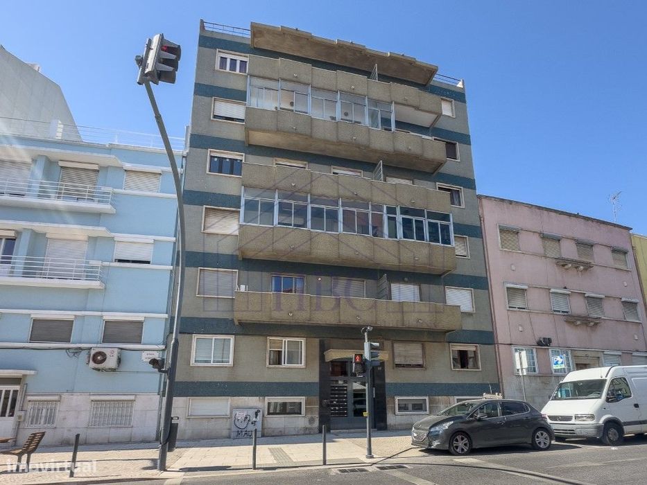 Apartamento T3 com Vista Rio - Lisboa