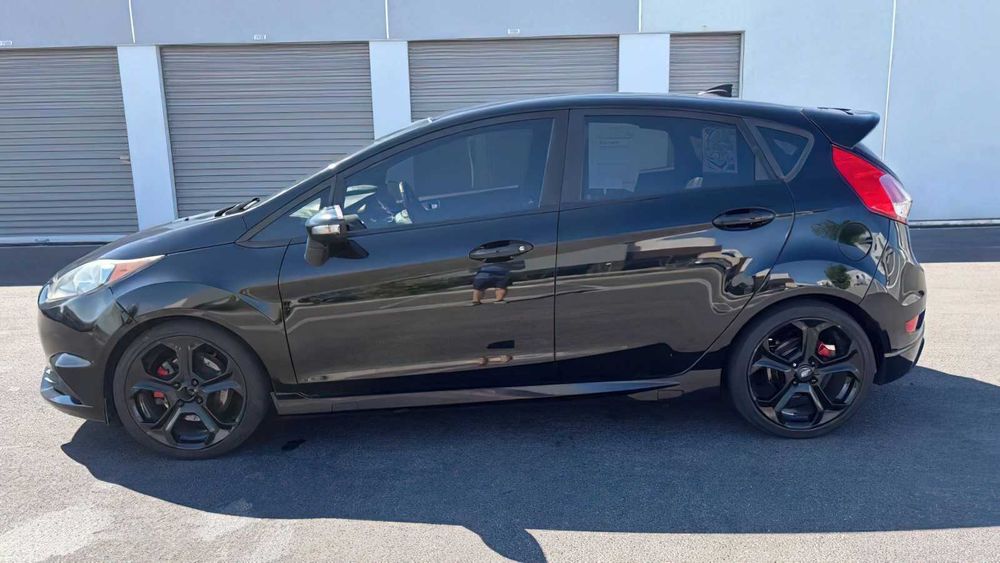 Ford Fiesta SE      2016