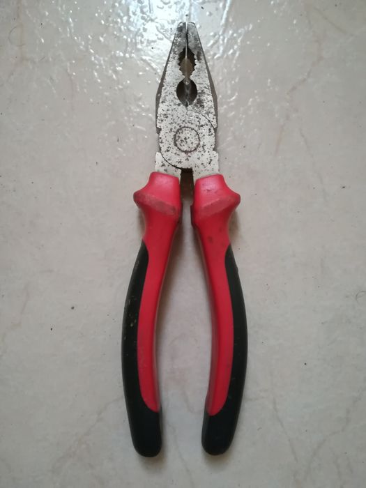 Alicate Universal 20 cm