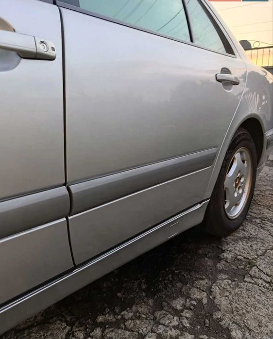 Mercedes-Benz E-class W210