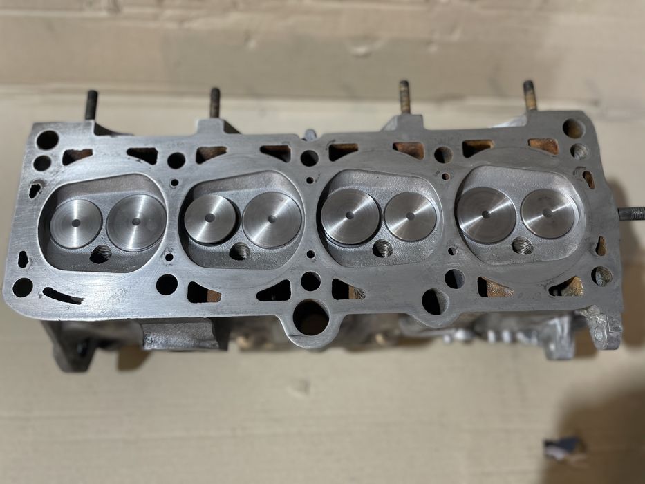 Головка блока цилиндров ГБЦ Audi 80, VW Passat B3 B4 Golf Vento Caddy Jetta, Seat Cordoba Ibiza Toledo 1.6 1.8 2.0 8V