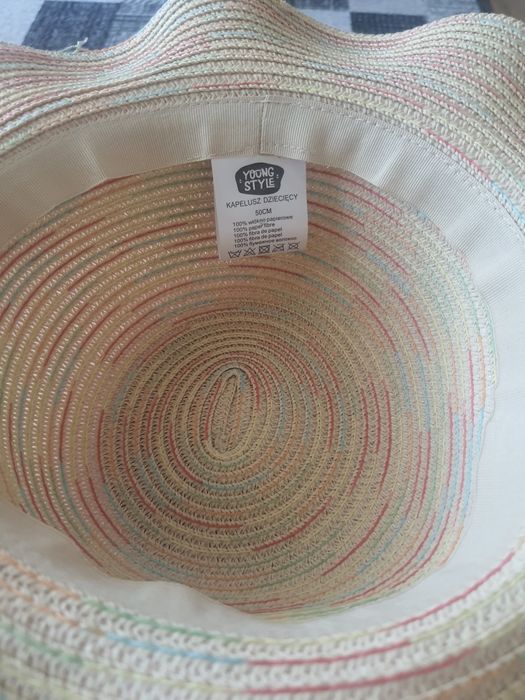 Kapelusz dla dziewczynki
