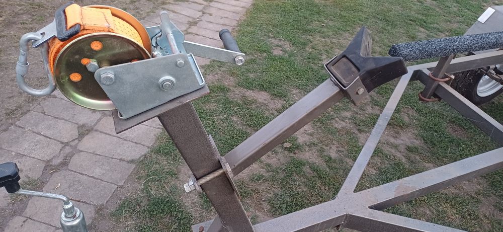 Продам лодочний прицеп