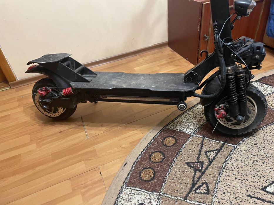 Електросамокат Tesla 2600