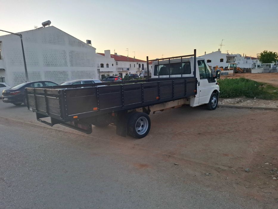 Ford transit de caixa aberta ligeira