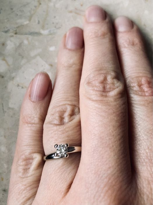 Pierścionek zaręczynowy białe złoto diament