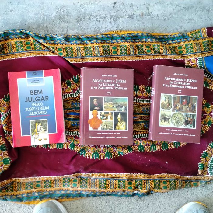 Livros Usados Clássicos, Direito, História