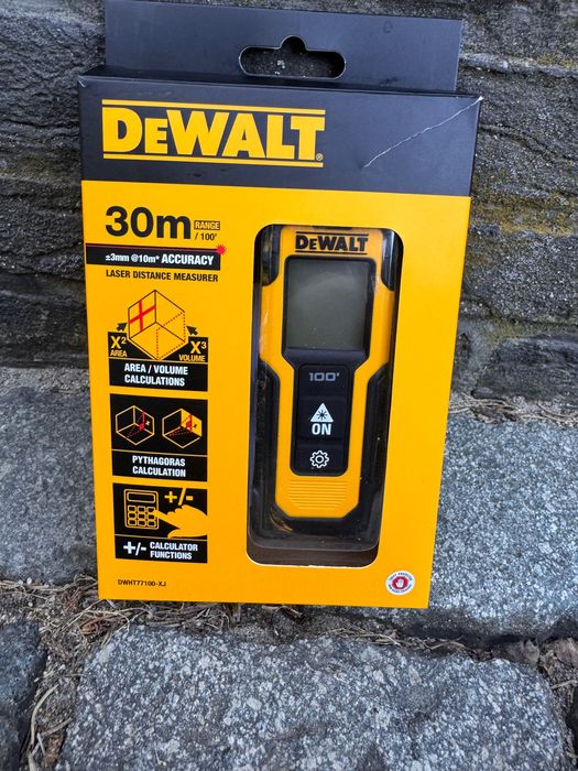 Далекомір лазерний DeWalt
