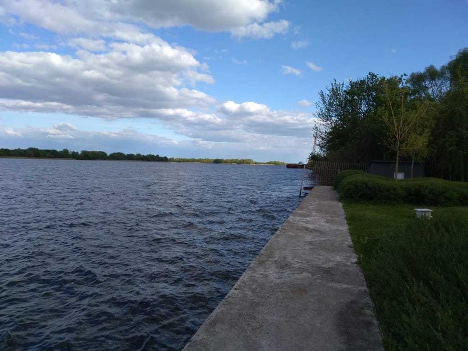 Козин Конча Заспа продажа участка 1,7га с выходом на Днепр