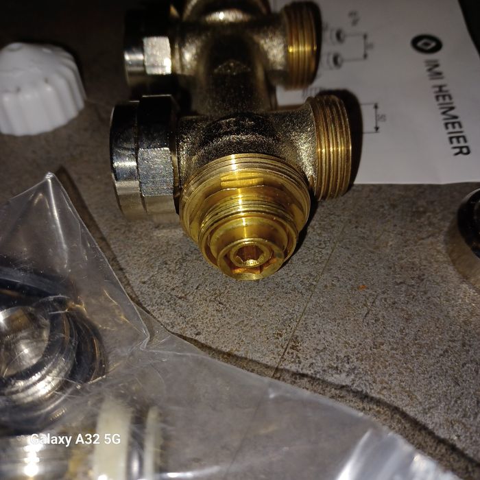 Zawór grzejnikowe dolny