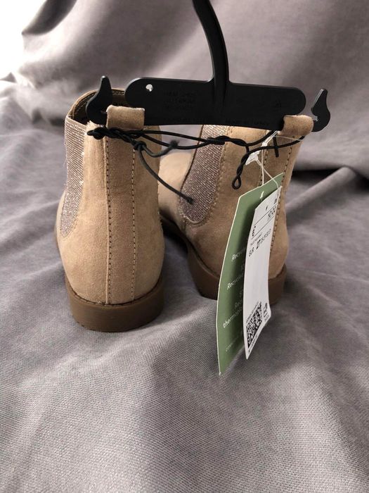 Дитячі черевички від H&M